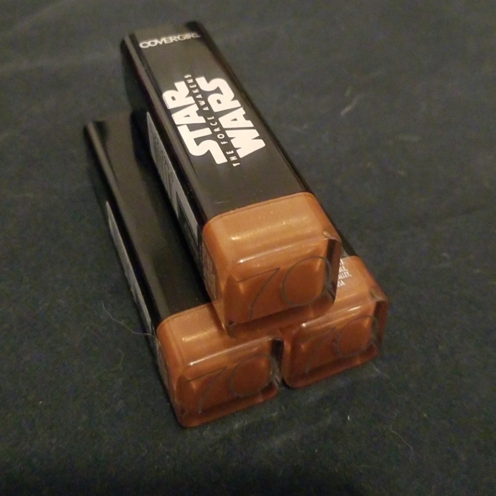 Covergirl Star Wars #70 bronze shade lipstick